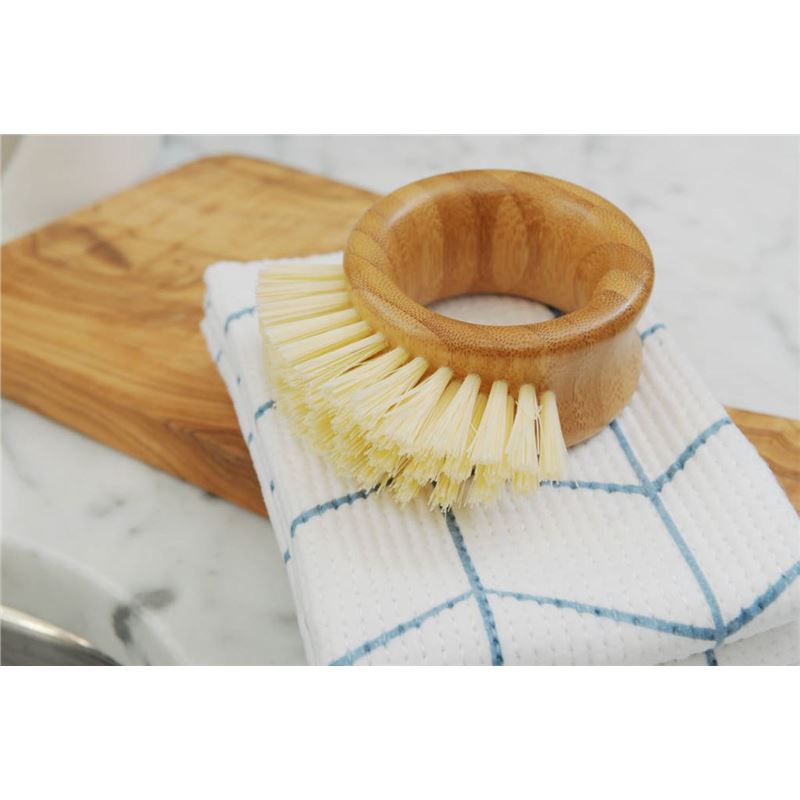 Full Circle – The Ring Vegetable Brush
